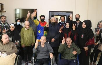 جانب من زيارة المحافظ لمستشفى الواء