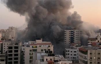 لحظة قصف البرج
