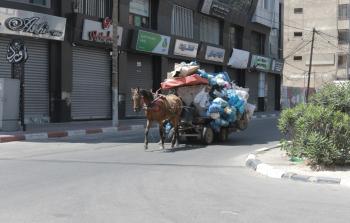 أطنان من النفايات