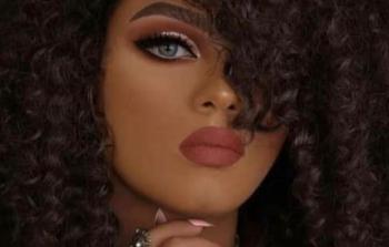 الفنانة انتصار الحمادي