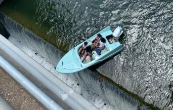 لحظة انزلاق القارب