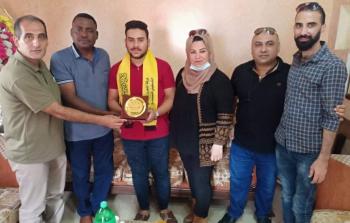 خلال التكريم