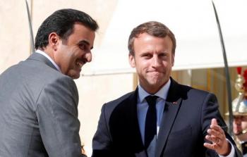 الرئيس الفرنسي إيمانويل ماكرون وأمير قطر تميم بن حمد آلي ثاني