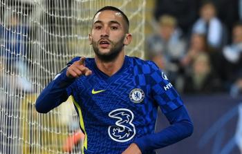 المغربي حكيم زياش لاعب نادي تشلسي الإنجليزي