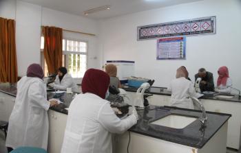 خلال الامتحان