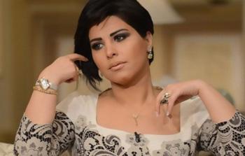 تعال تزوجني إنت.. طلب جريئ من الفنانة شمس الكويتية على الهواء مباشرة