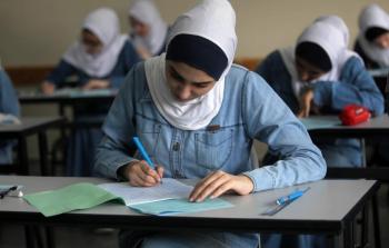 خلال تقديم الامتحان