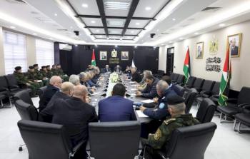 خلال الاجتماع