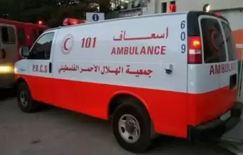 سيارة اسعاف تابعة للهلال الأحمر الفلسطيني