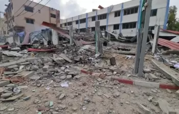 آثار الدمار بأحد مدارس غزة جراء القصف الإسرائيلي