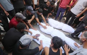 وداع وتشييع أم وأطفالها الخمسة من عائلة أبو زيد استشهدوا في قصف الاحتلال على مخيم البريج