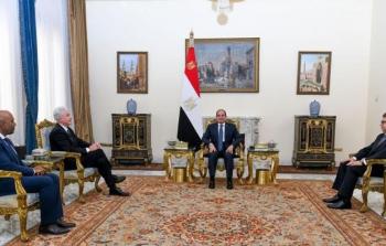 الرئيس المصري عبد الفتاح السيسي خلال استقبال رئيس المخابرات الأمريكية