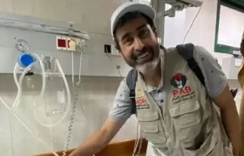 طبيب مغربي