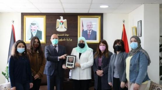 خلال الاجتماع
