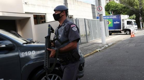 مقتل 3 أطفال ومعلم إثر عملية طعن داخل مدرسة