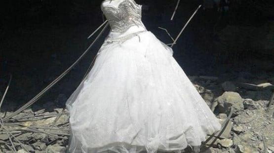 فستان عروس بين الركام