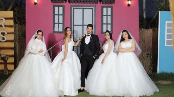 شاب يتزوج من 4 فتيات