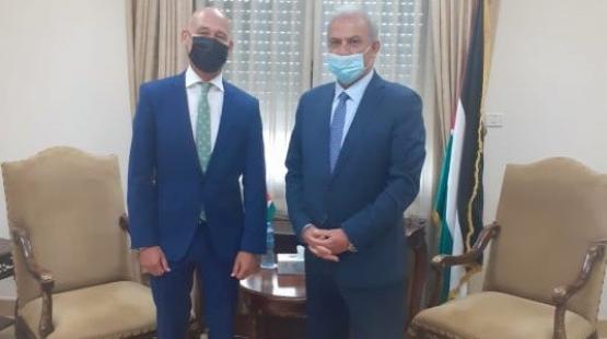 خلال اللقاء
