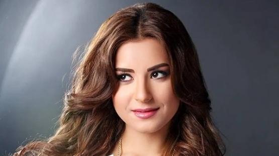 الفنانة ريهام أيمن