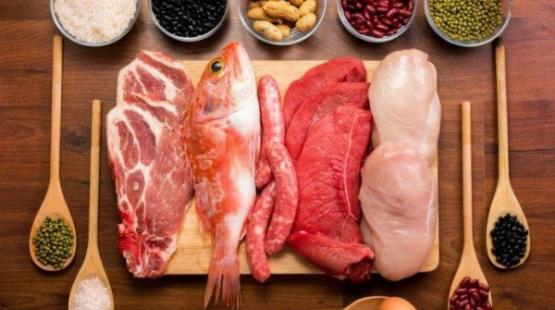 اللحوم الحمراء والبيضاء