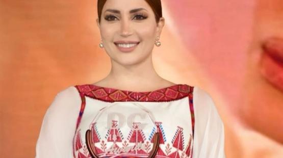 نسرين طافش تتألق بثوب فلسطيني