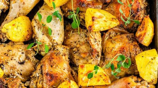 صينية بطاطس بالفراخ بدون طماطم