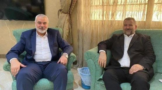 اسماعيل هنية رئيس المكتب السياسي لحركة حماس ونائبه صالح العاروري