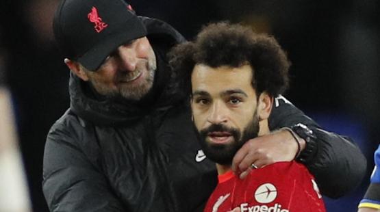 النجم المصري محمد صلاح والمدرب يورغن كلوب