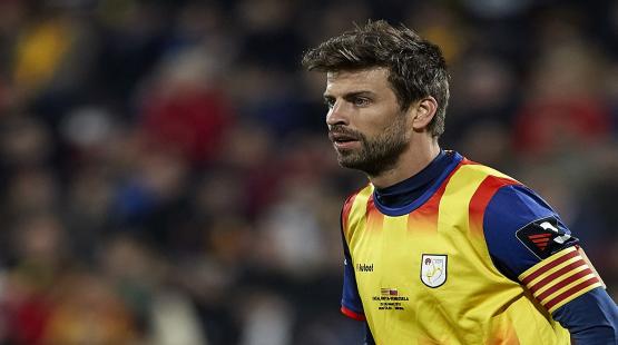 جيرارد بيكيه مدافع المنتخب الإسباني السابق