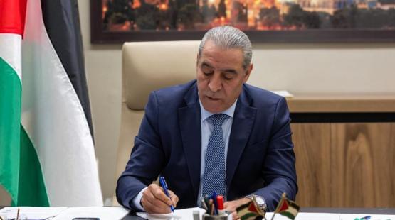 حسين الشيخ أمين سر اللجنة التنفيذية لمنظمة التحرير