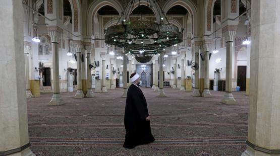 دولة عربية تمنع عقد القرآن داخل المساجد