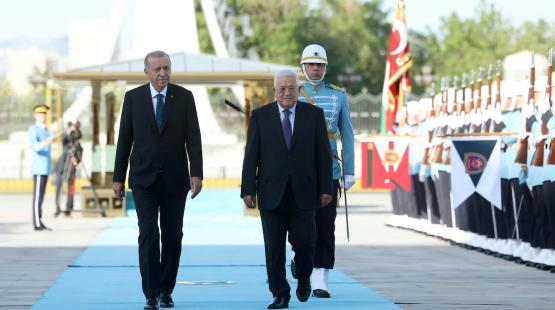 الرئيس الفلسطيني محمود عباس والرئيس التركي رجب طيب أردوغان