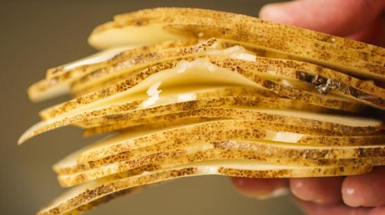 البطاطا في الجوارب