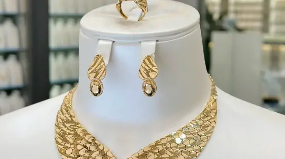 طقم ذهب