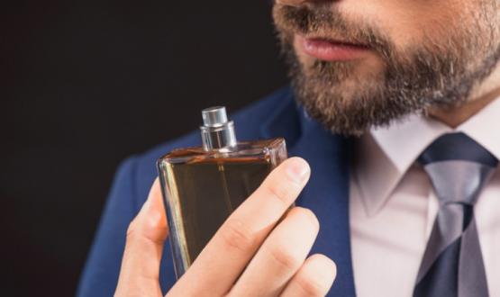10طرق لتدوم رائحة العطر طويلا