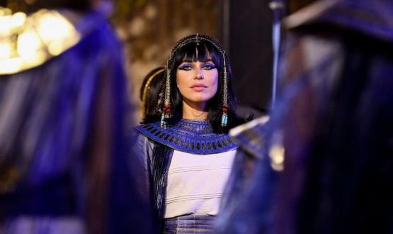 ميرال ماهيليان عارضة أزياء وممثلة مصرية بريطانية