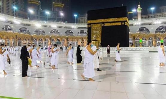 بعد رفع العدد إلى مليون فرد.. الإمارات تعلن شروط الحج 1443 وتوجه رسالة هامة