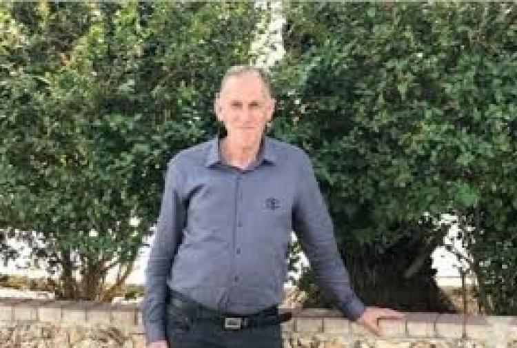   شاكر فريد إغبارية 