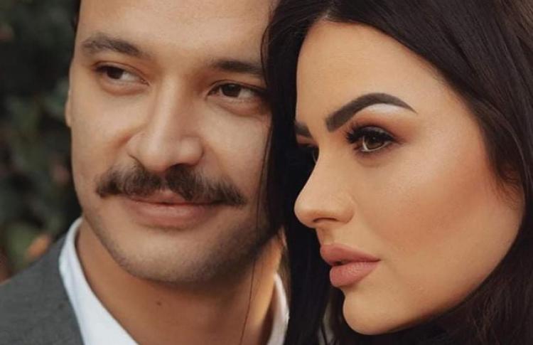 أحمد خالد صالح وزوجته هنادي مهنا