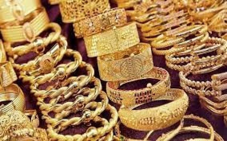 ذهب في محل
