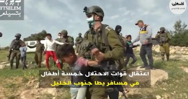 خلال اعتقال الاطفال.jpg