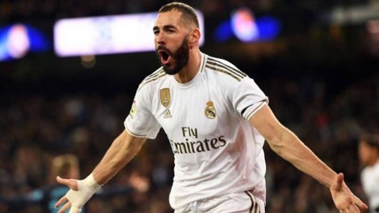 مهاجم ريال مدريد كريم بنزيما