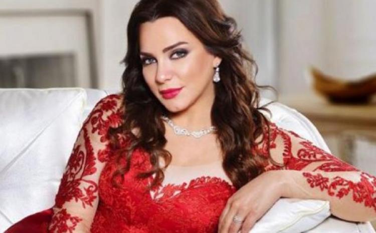 الفنانة السورية سلاف فواخرجي