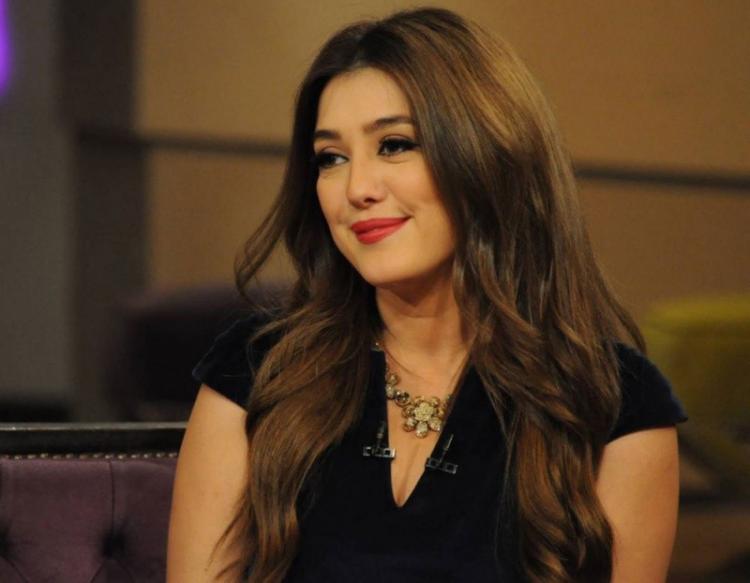 الفنانة السورية كندة علوش