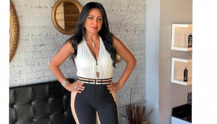 الفنانة رانيا يوسف