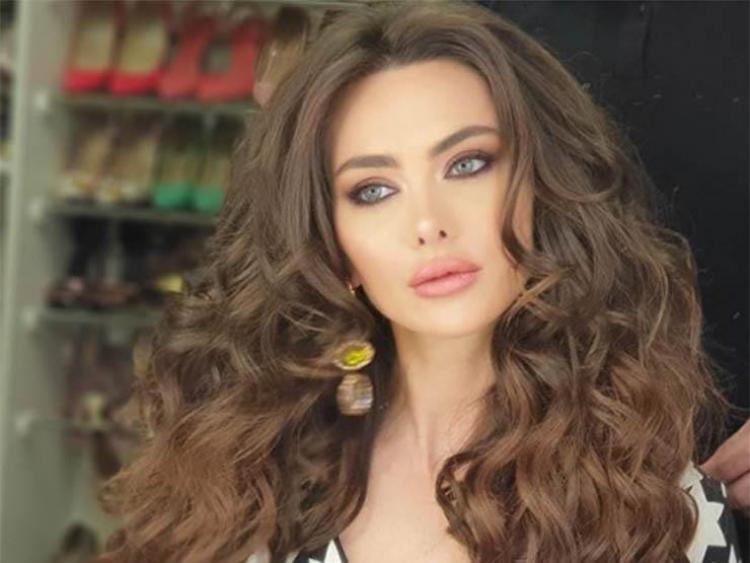 الفنانة ستيفاني صليبا