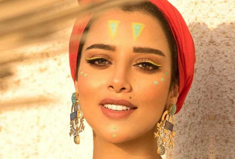 الفنانة اليمنية بلقيس فتحي
