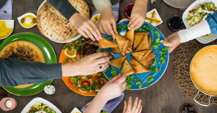 عادات غذائية خاطئة بشهر رمضان