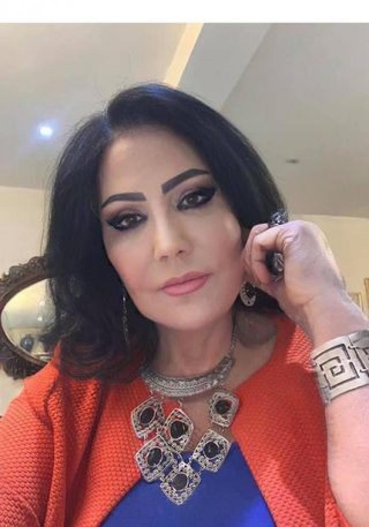 الشاعرة العراقية وفاء عبد الرزاق