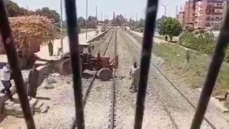 سائق قطار مصري يمنع كارثة إنسانية